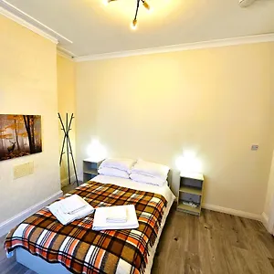Orford Village Homestay London